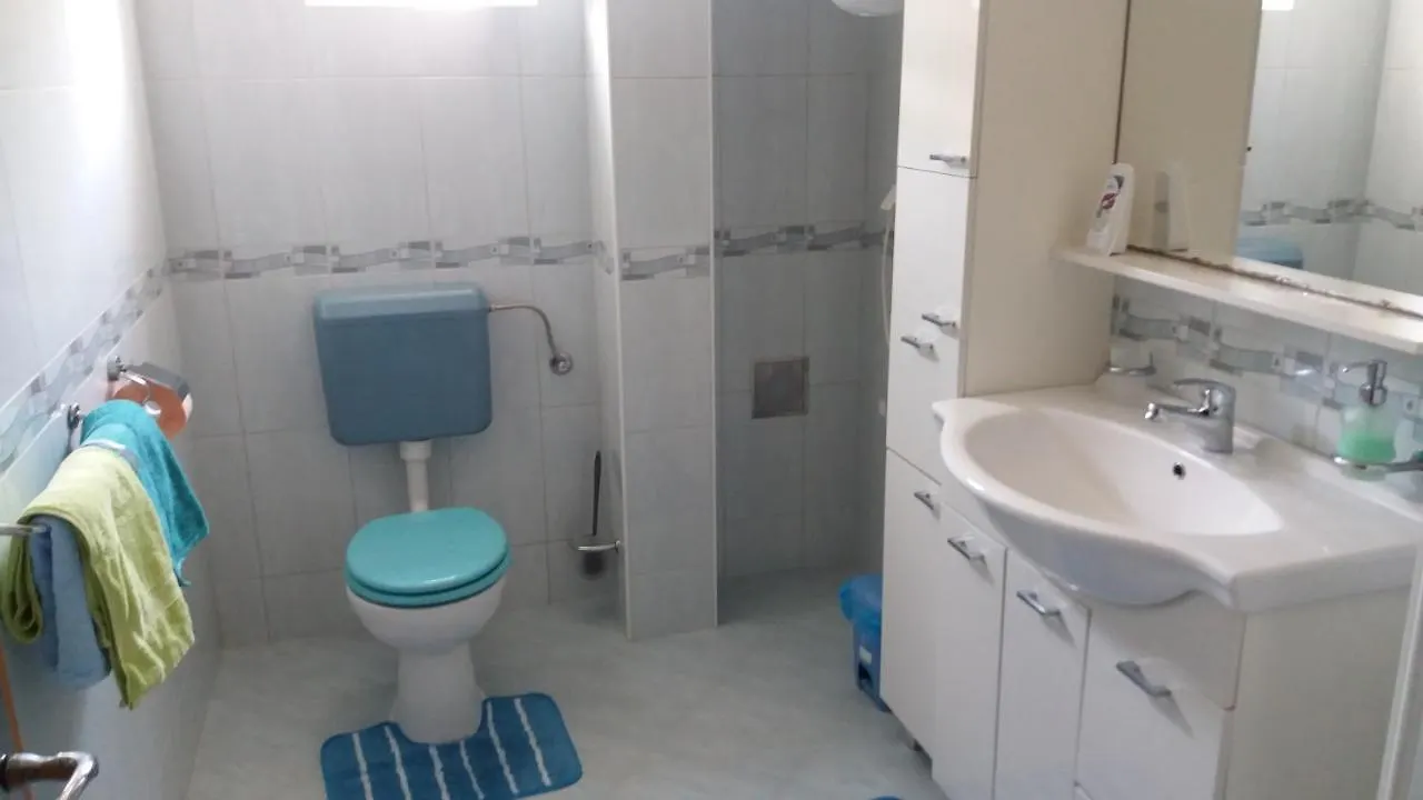 Apartmani Stojan Povljana