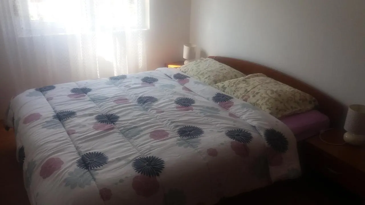 Konukevi Apartmani Stojan Povljana