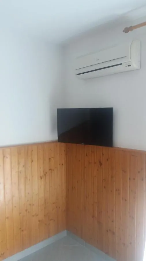 Apartmani Stojan Povljana Konukevi